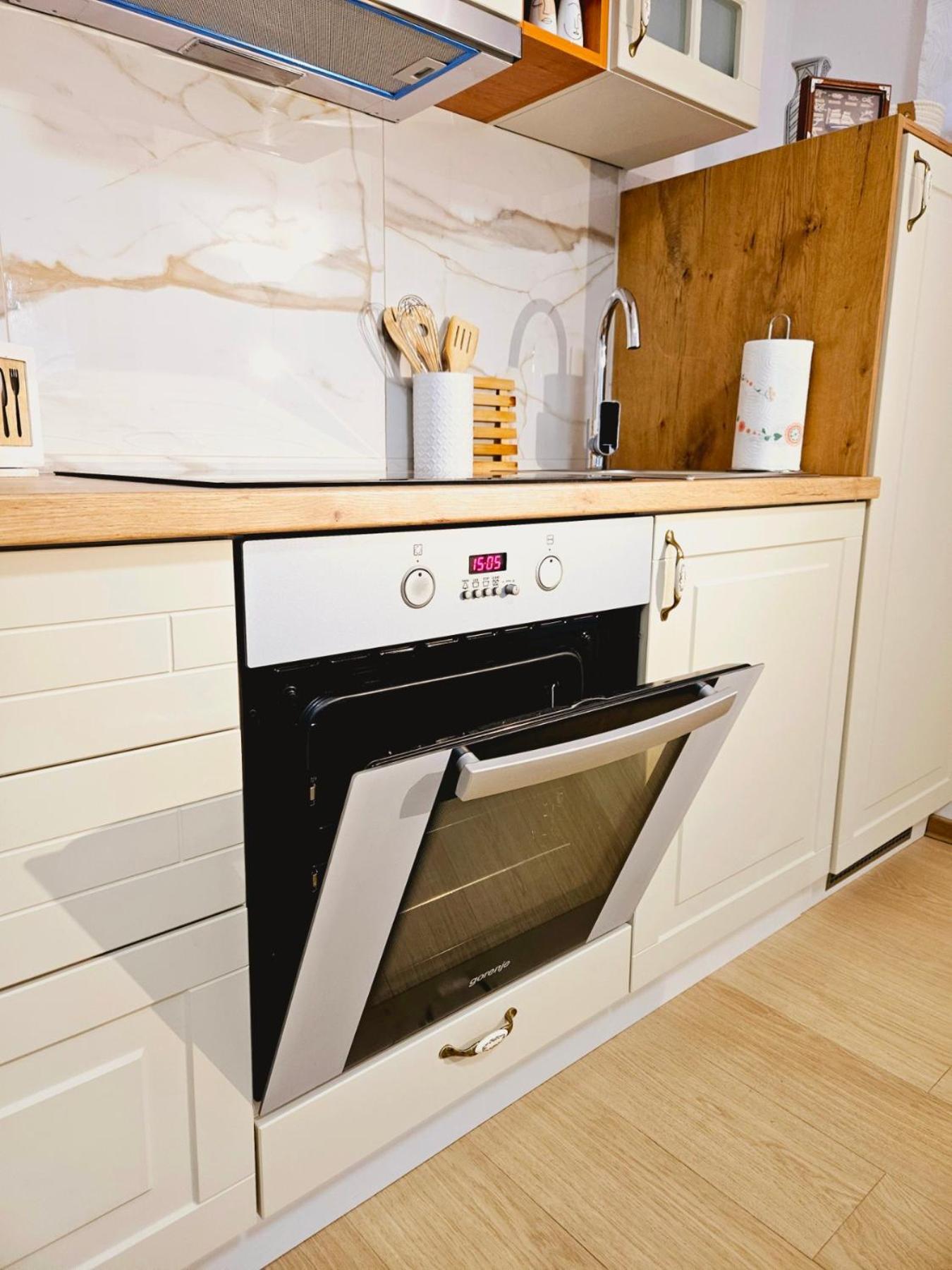 Apartma Tul Изола Екстериор снимка